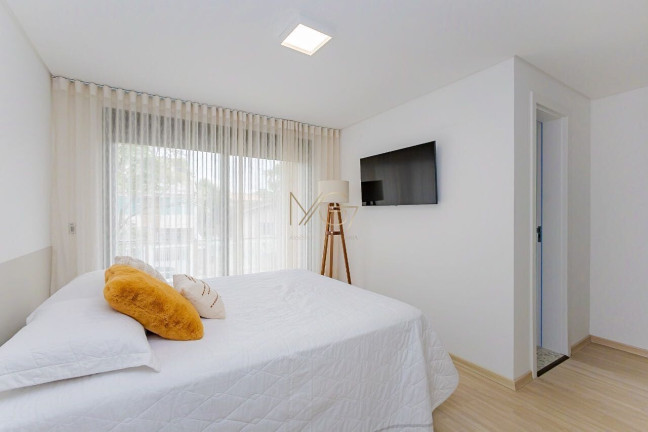 Imagem Sobrado com 3 Quartos à Venda, 141 m² em Jardim Das Américas - Curitiba Imagem Sobrado com 3 Quartos à Venda, 141 m² em Jardim Das Américas - Curitiba