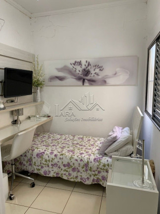 Imagem Sobrado com 3 Quartos à Venda,  em Vila Domitila - São Paulo