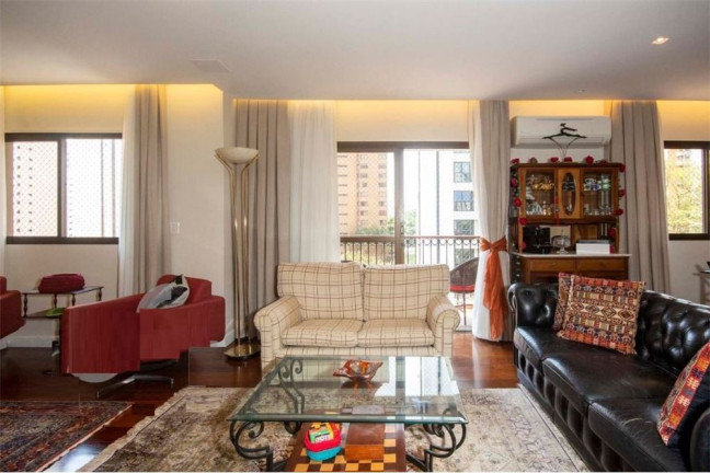 Imagem Apartamento com 4 Quartos à Venda, 200 m² em Moema - São Paulo Imagem Apartamento com 4 Quartos à Venda, 200 m² em Moema - São Paulo
