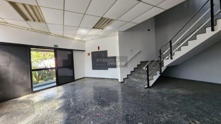 Imagem Imóvel Comercial à Venda ou Locação, 3.601 m² em Parque Industrial Tomas Edson - São Paulo Imagem Imóvel Comercial à Venda ou Locação, 3.601 m² em Parque Industrial Tomas Edson - São Paulo