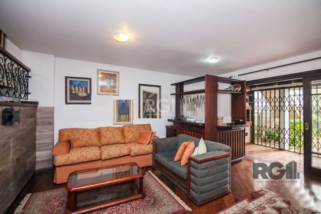 Imagem Casa com 3 Quartos à Venda, 253 m² em Rio Branco - Porto Alegre Imagem Casa com 3 Quartos à Venda, 253 m² em Rio Branco - Porto Alegre