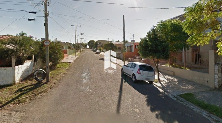 Casa com 2 Quartos à Venda,  em Tancredo Neves - Santa Maria