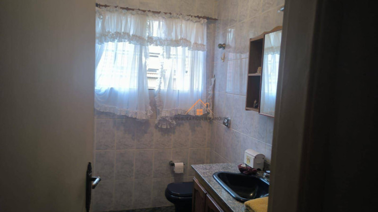 Imagem Casa com 4 Quartos à Venda, 180 m² em Campestre - Santo André