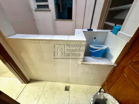 Imagem Imóvel com 1 Quarto à Venda, 33 m² em Copacabana - Rio De Janeiro Imagem Imóvel com 1 Quarto à Venda, 33 m² em Copacabana - Rio De Janeiro