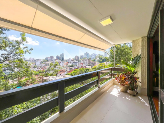 Imagem Imóvel com 3 Quartos à Venda, 195 m² em Auxiliadora - Porto Alegre Imagem Imóvel com 3 Quartos à Venda, 195 m² em Auxiliadora - Porto Alegre