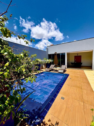 Imagem Casa com 2 Quartos à Venda, 250 m² Imagem Casa com 2 Quartos à Venda, 250 m²