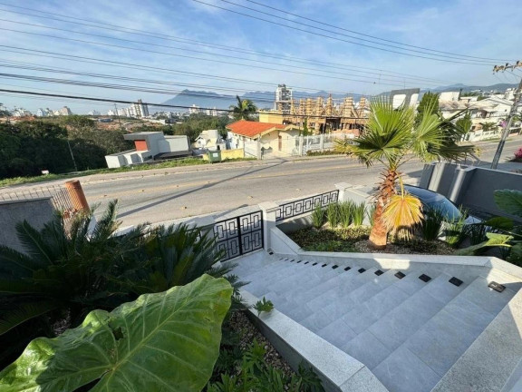 Imagem Casa com 4 Quartos à Venda, 339 m² em Pedra Branca - Palhoça Imagem Casa com 4 Quartos à Venda, 339 m² em Pedra Branca - Palhoça