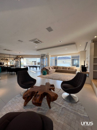 Imagem Casa com 4 Quartos à Venda, 537 m² em Jurerê Internacional - Florianópolis Imagem Casa com 4 Quartos à Venda, 537 m² em Jurerê Internacional - Florianópolis