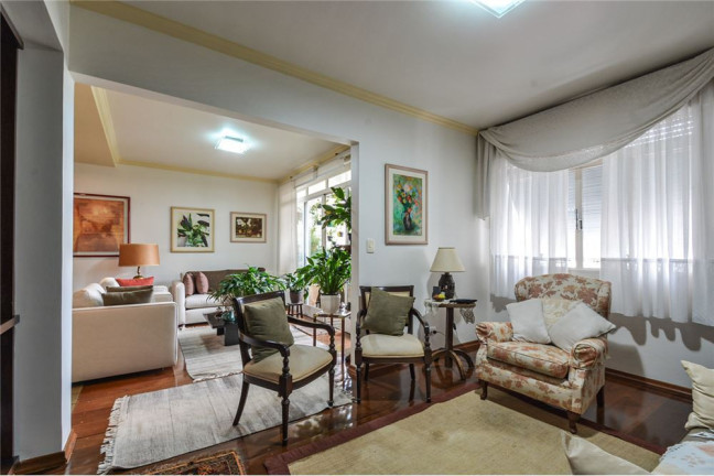 Imagem Imóvel com 1 Quarto à Venda, em Moema - São Paulo Imagem Imóvel com 1 Quarto à Venda, em Moema - São Paulo