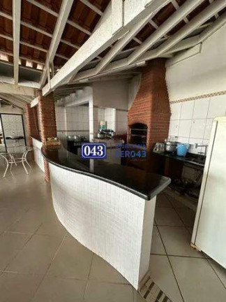 Casa com 4 Quartos à Venda, 390 m² em Santa Rosa - Londrina