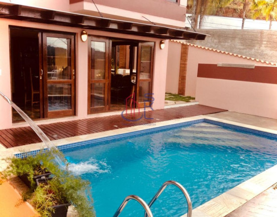 Imagem Casa com 4 Quartos à Venda, 297 m² em Centro - Guararema
