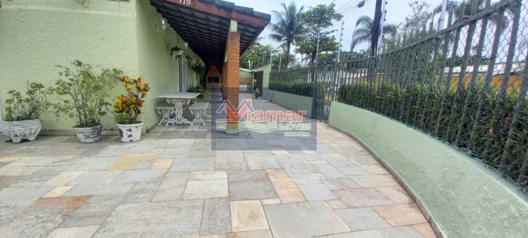Imagem Casa com 4 Quartos à Venda, 169 m² em Jardim Virgínia - Guarujá Imagem Casa com 4 Quartos à Venda, 169 m² em Jardim Virgínia - Guarujá