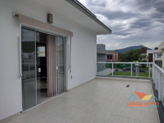 Imagem Sobrado com 4 Quartos à Venda, 300 m² em Massaguaçu - Caraguatatuba