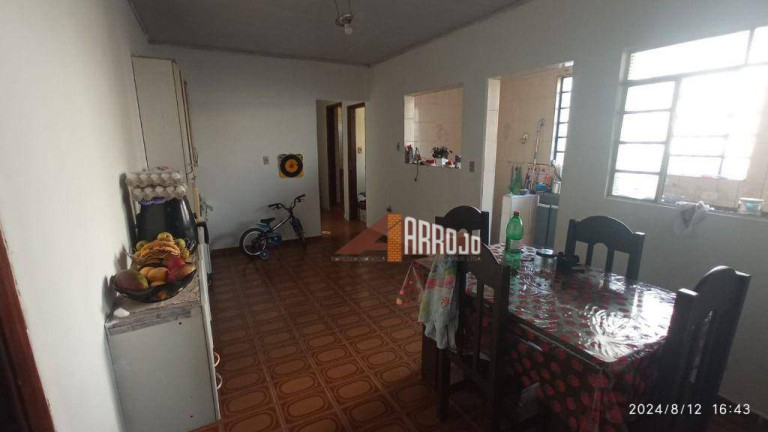 Imagem Casa com 6 Quartos à Venda, 120 m² em Ermelino Matarazzo - São Paulo Imagem Casa com 6 Quartos à Venda, 120 m² em Ermelino Matarazzo - São Paulo