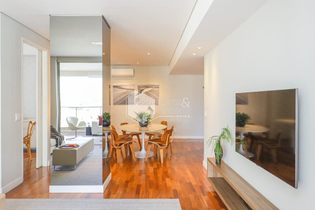 Imagem Imóvel com 3 Quartos à Venda, 202 m² em Itaim Bibi - São Paulo Imagem Imóvel com 3 Quartos à Venda, 202 m² em Itaim Bibi - São Paulo