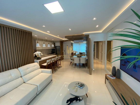 Imagem Apartamento com 3 Quartos à Venda, 110 m² em Centro - Balneário Camboriú Imagem Apartamento com 3 Quartos à Venda, 110 m² em Centro - Balneário Camboriú