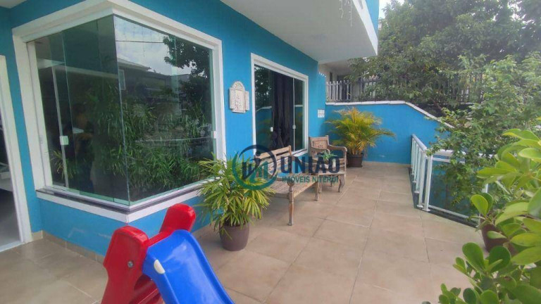 Imagem Casa com 3 Quartos à Venda, 240 m² em Arsenal - São Gonçalo Imagem Casa com 3 Quartos à Venda, 240 m² em Arsenal - São Gonçalo