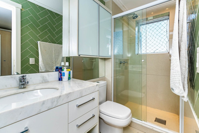 Imagem Apartamento com 3 Quartos à Venda, 137 m² em Rio Branco - Porto Alegre Imagem Apartamento com 3 Quartos à Venda, 137 m² em Rio Branco - Porto Alegre