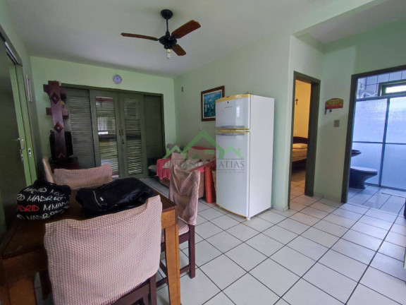 Imagem Casa com 3 Quartos à Venda, 189 m² em Centro - Balneário Barra Do Sul