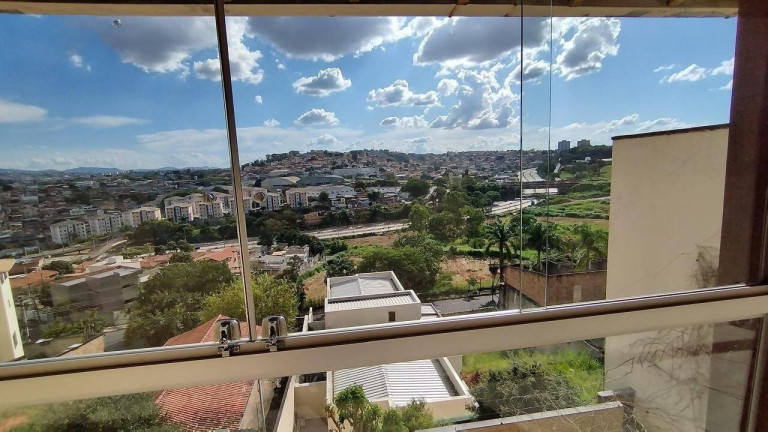 Imagem Casa com 5 Quartos à Venda, 360 m² em João Pinheiro - Belo Horizonte
