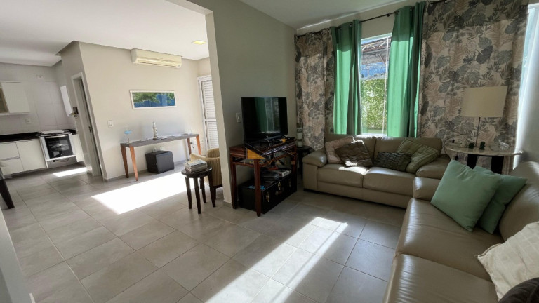 Imagem Casa de Condomínio com 3 Quartos à Venda, 109 m² em Enseada - Ubatuba