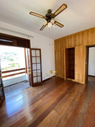 Imagem Casa com 5 Quartos à Venda, 212 m² em Alto - Teresópolis Imagem Casa com 5 Quartos à Venda, 212 m² em Alto - Teresópolis