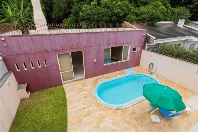 Imagem Casa com 4 Quartos à Venda, em Nonoai - Porto Alegre Imagem Casa com 4 Quartos à Venda, em Nonoai - Porto Alegre