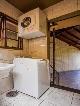 Imagem Casa com 3 Quartos à Venda, 166 m² em Jardim Itu - Porto Alegre