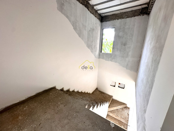 Imagem Casa com 3 Quartos à Venda, 183 m² em Glória - Joinville Imagem Casa com 3 Quartos à Venda, 183 m² em Glória - Joinville
