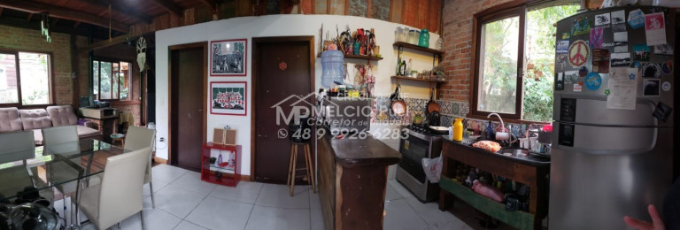 Imagem Imóvel com 5 Quartos à Venda,  em São João Do Rio Vermelho - Florianópolis