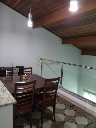 Imagem Sobrado com 3 Quartos à Venda, 315 m² em Vila Pires - Santo André