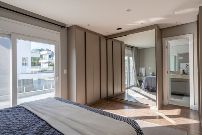 Imagem Casa de Condomínio com 3 Quartos à Venda, 300 m² em Ipanema - Porto Alegre Imagem Casa de Condomínio com 3 Quartos à Venda, 300 m² em Ipanema - Porto Alegre