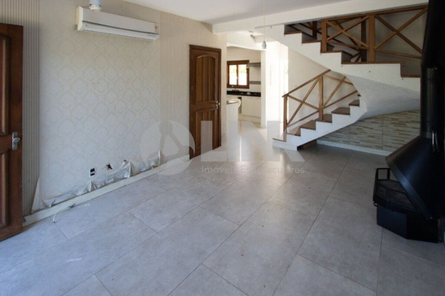 Imagem Imóvel com 3 Quartos à Venda, 196 m² em Guarujá - Porto Alegre