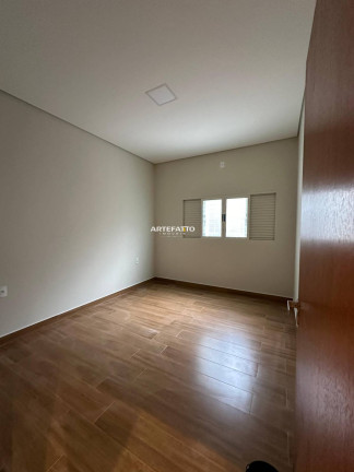 Imagem Casa com 3 Quartos à Venda, 250 m² Imagem Casa com 3 Quartos à Venda, 250 m²
