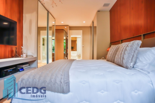 Imagem Apartamento com 3 Quartos à Venda, 230 m² em Cabral - Curitiba Imagem Apartamento com 3 Quartos à Venda, 230 m² em Cabral - Curitiba