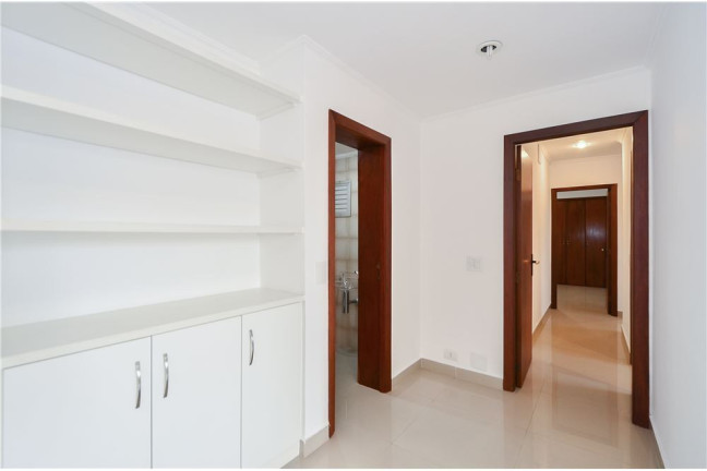 Imagem Imóvel com 3 Quartos à Venda, em Vila Uberabinha - São Paulo Imagem Imóvel com 3 Quartos à Venda, em Vila Uberabinha - São Paulo
