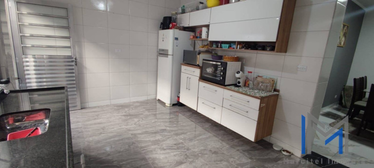 Imagem Casa com 3 Quartos à Venda, 210 m² em Vila Merces - Carapicuíba