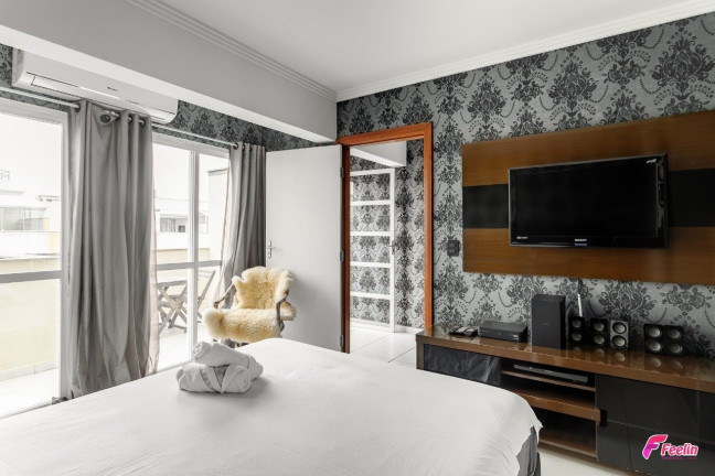 Imagem Cobertura com 2 Quartos à Venda, 76 m² em Jurerê Internacional - Florianópolis Imagem Cobertura com 2 Quartos à Venda, 76 m² em Jurerê Internacional - Florianópolis