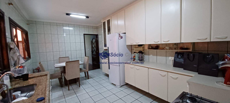 Imagem Sobrado com 3 Quartos à Venda ou Locação, 220 m² em Parque Renato Maia - Guarulhos Imagem Sobrado com 3 Quartos à Venda ou Locação, 220 m² em Parque Renato Maia - Guarulhos