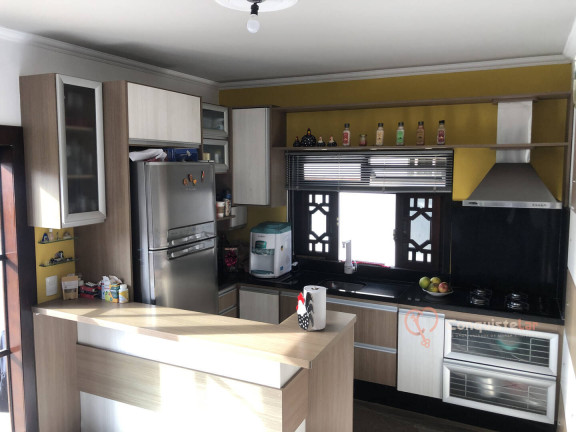 Imagem Casa com 3 Quartos à Venda, 241 m² em Barra Do Rio Cerro - Jaraguá Do Sul