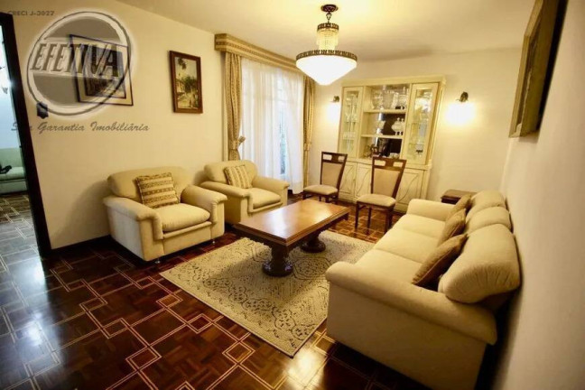 Imagem Casa com 4 Quartos à Venda, 517 m² em Rebouças - Curitiba Imagem Casa com 4 Quartos à Venda, 517 m² em Rebouças - Curitiba