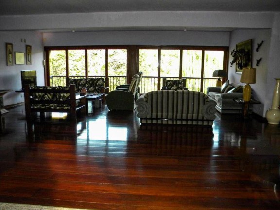 Imagem Casa com 7 Quartos à Venda, 120 m² em Itaipava - Petrópolis Imagem Casa com 7 Quartos à Venda, 120 m² em Itaipava - Petrópolis