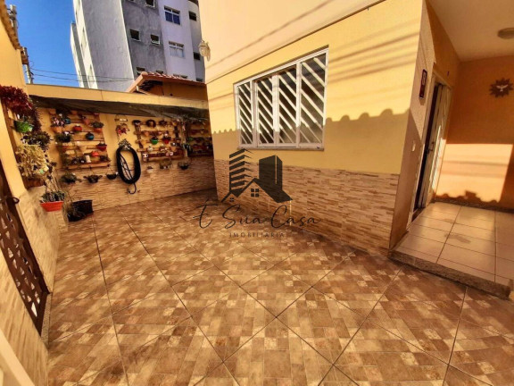 Imagem Casa com 5 Quartos à Venda, 360 m² em João Pinheiro - Belo Horizonte Imagem Casa com 5 Quartos à Venda, 360 m² em João Pinheiro - Belo Horizonte