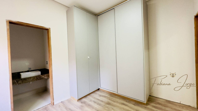 Imagem Casa com 3 Quartos à Venda, 300 m² em Jardim São Marcos - Valinhos