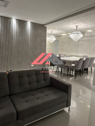 Casa com 3 Quartos à Venda, 350 m² em Bosque Da Saúde - São Paulo
