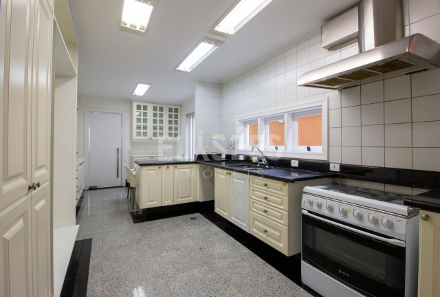 Imagem Sobrado com 3 Quartos à Venda, 568 m² em Jardim Guedala - São Paulo Imagem Sobrado com 3 Quartos à Venda, 568 m² em Jardim Guedala - São Paulo
