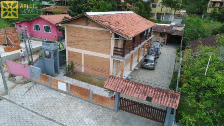 Imagem Imóvel com 11 Quartos à Venda, 410 m² em Centro - Porto Belo Imagem Imóvel com 11 Quartos à Venda, 410 m² em Centro - Porto Belo