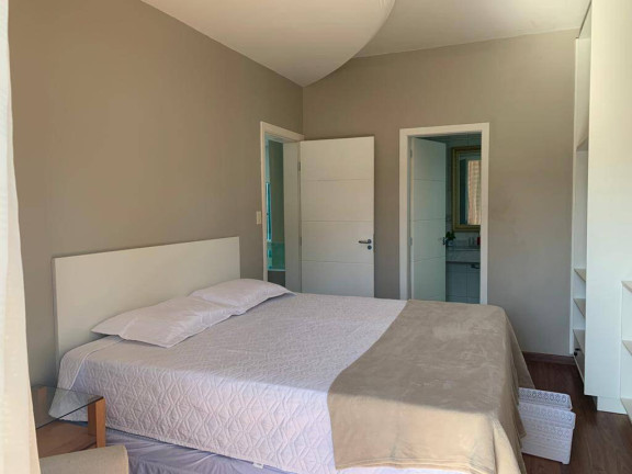 Imagem Casa com 6 Quartos para Temporada, 380 m² em Jurerê Internacional - Florianópolis Imagem Casa com 6 Quartos para Temporada, 380 m² em Jurerê Internacional - Florianópolis