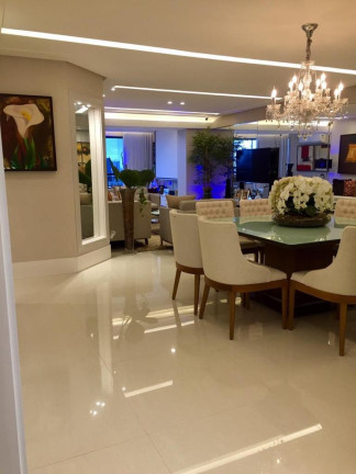 Imagem Imóvel com 4 Quartos à Venda, 200 m² em Umarizal - Belém Imagem Imóvel com 4 Quartos à Venda, 200 m² em Umarizal - Belém