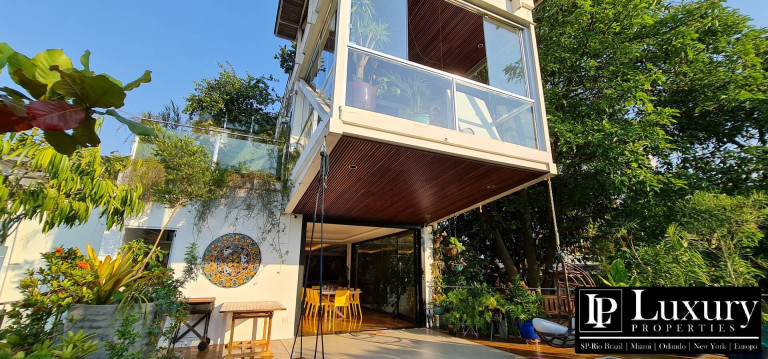 Imagem Casa com 4 Quartos à Venda,  em Vila Ipojuca - São Paulo